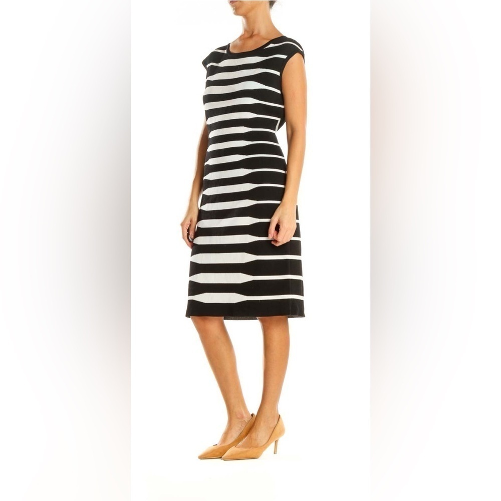 Calvin Klein Black and White Body con Dress size Small EUC